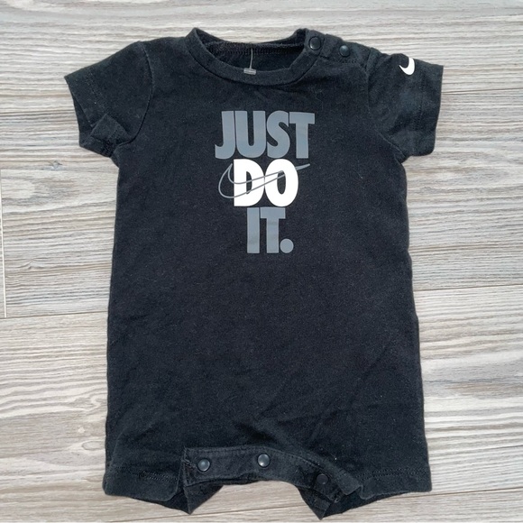 ⭐Nike Baby Boys Summer Romper 3M⭐ - Picture 1 of 3